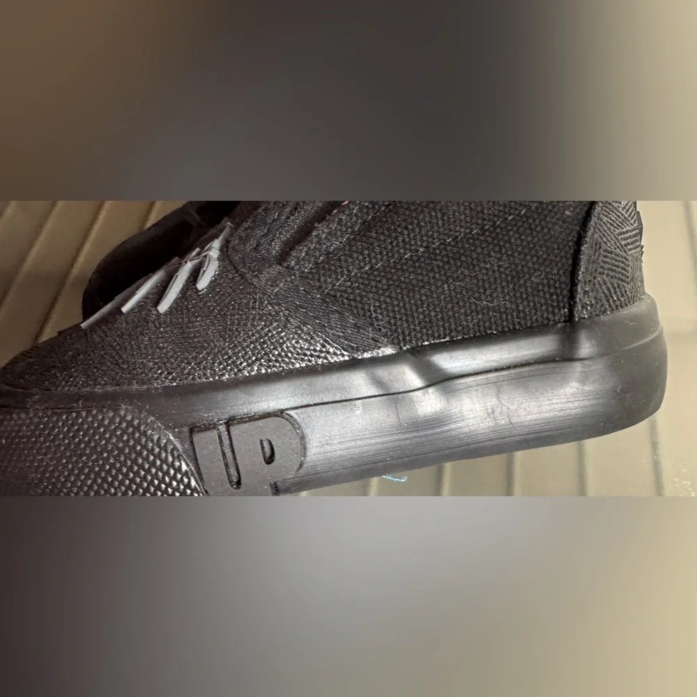 Marvel ground up black panther slip-on baby shoes size 5